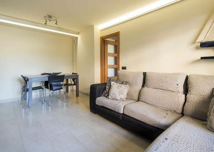 Josep Folch - Centro, Parking Y A/C Tossa Tossa de Mar